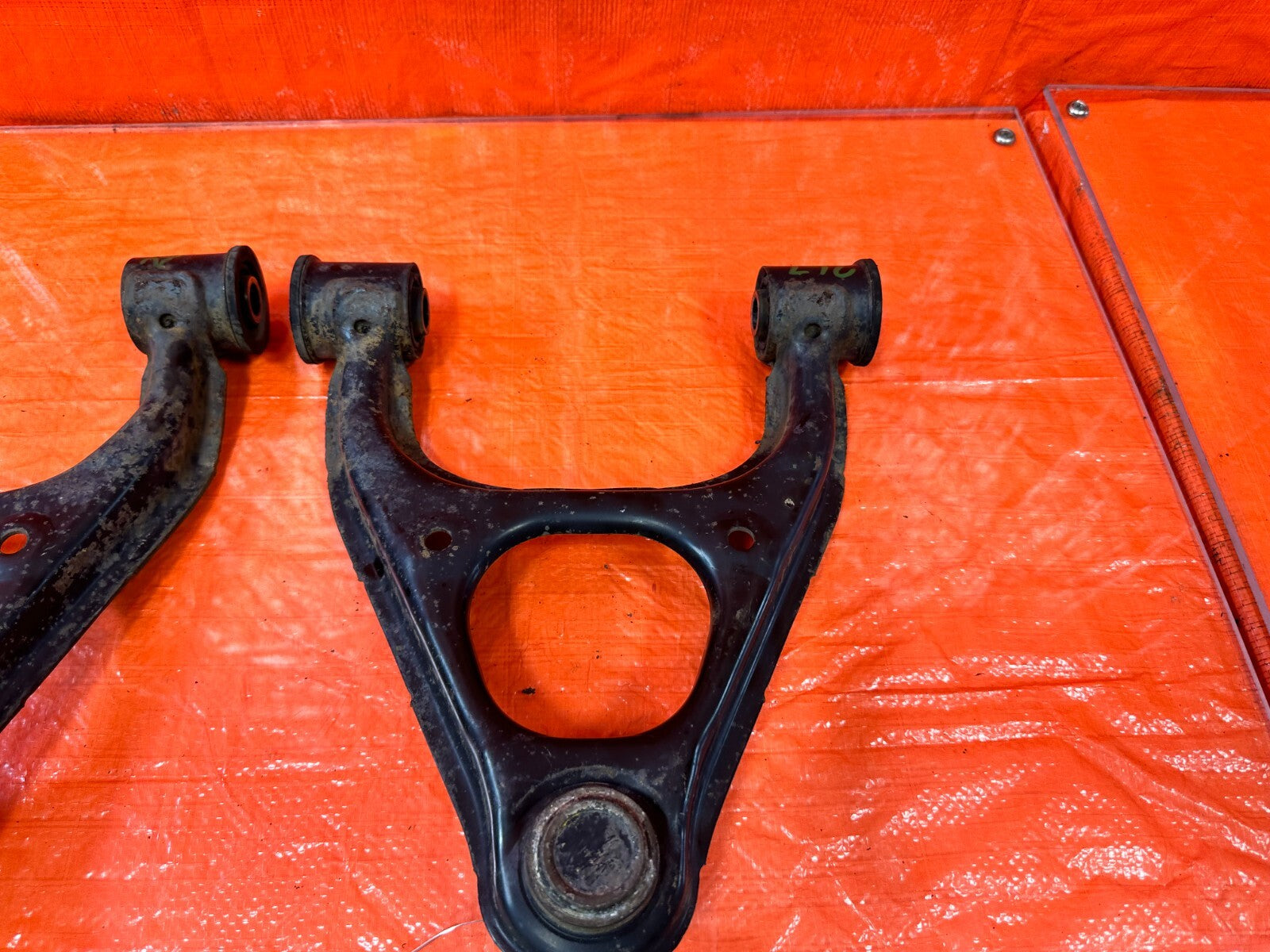 90 97 MAZDA MX 5 MIATA   FRONT UPPER CONTROL ARMS LEFT & RIGHT OEM FACTORY #2674