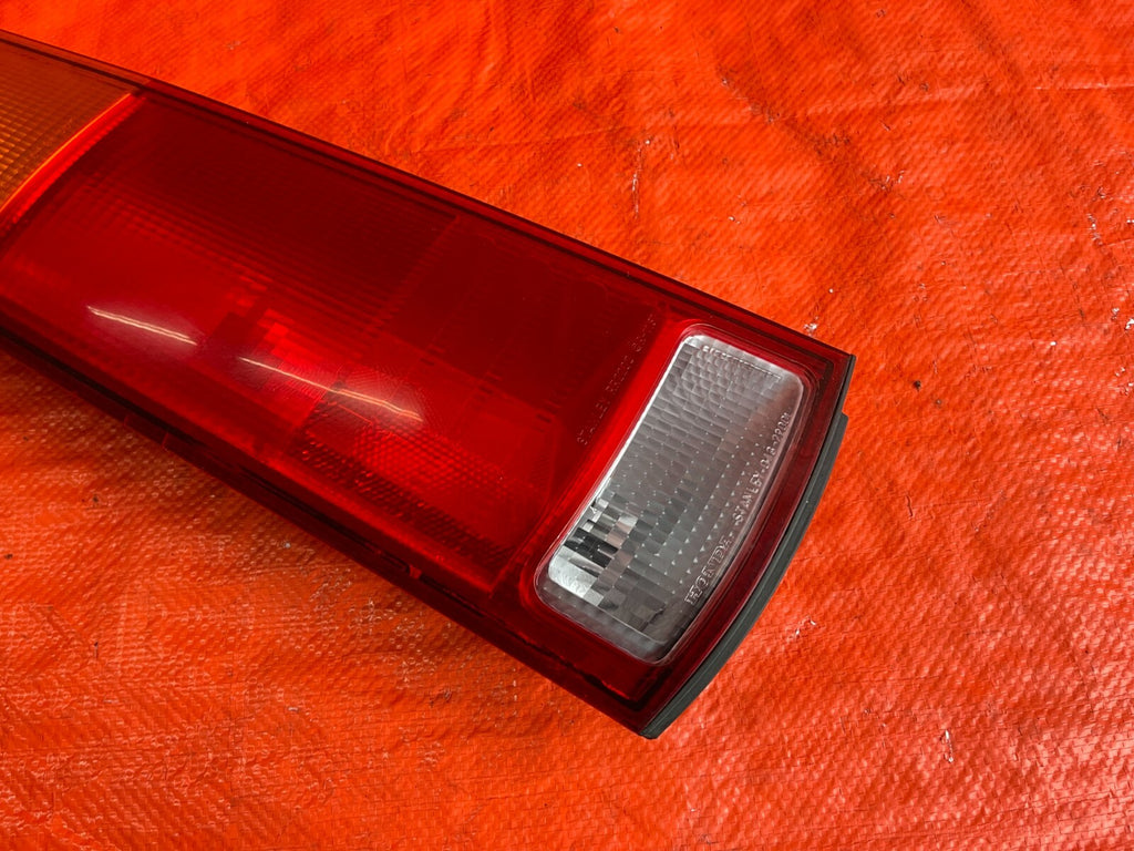 97 01 HONDA CR V CRV   DRIVER LEFT   EXTERIOR TAIL LIGHT LAMP W/ HARNESS OEM #671