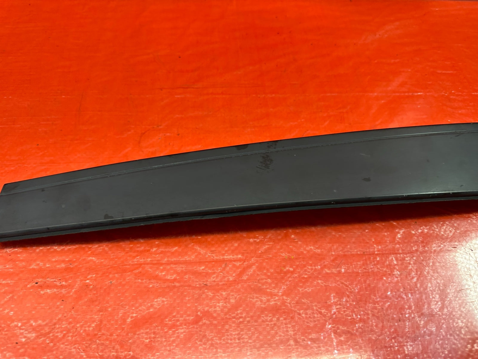 95 98 HONDA ODYSSEY   PASSENGER RIGHT FRONT DOOR SASH TRIM   OEM FACTORY #1936