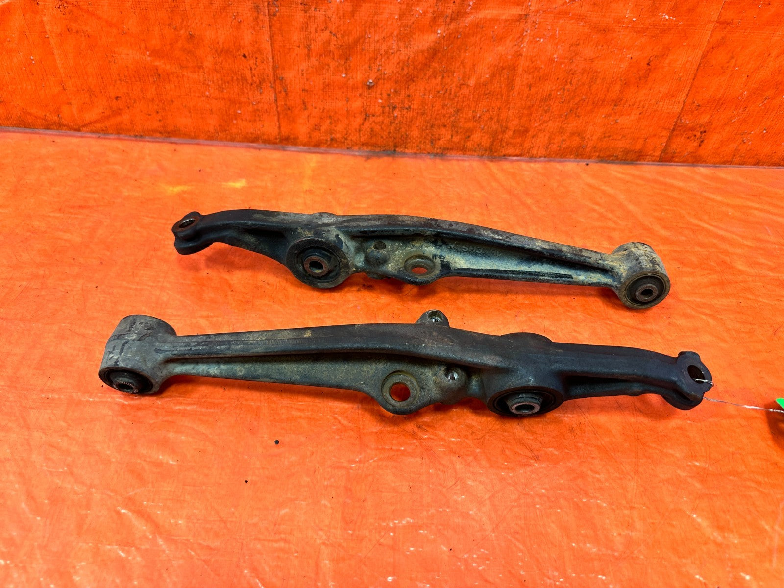 90 91 HONDA CIVIC HATCHBACK   CONTROL ARM SET   LEFT AND RIGHT FRONT LOWER ARMS4