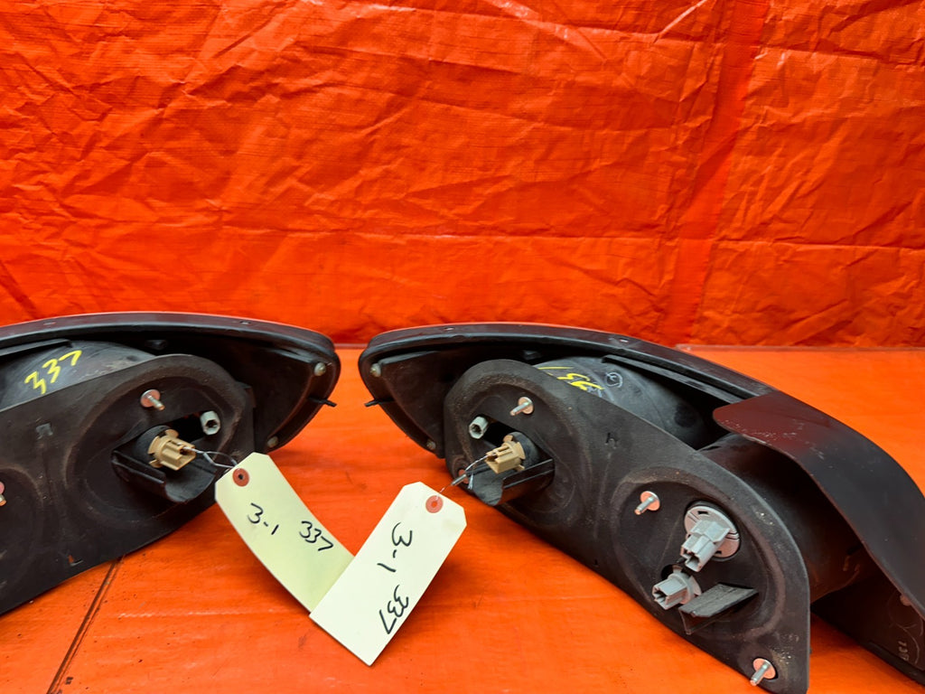00 03 HONDA S2000 AP1 2.0L REAR TAIL LIGHTS LAMPS LEFT RIGHT SET OEM #33721