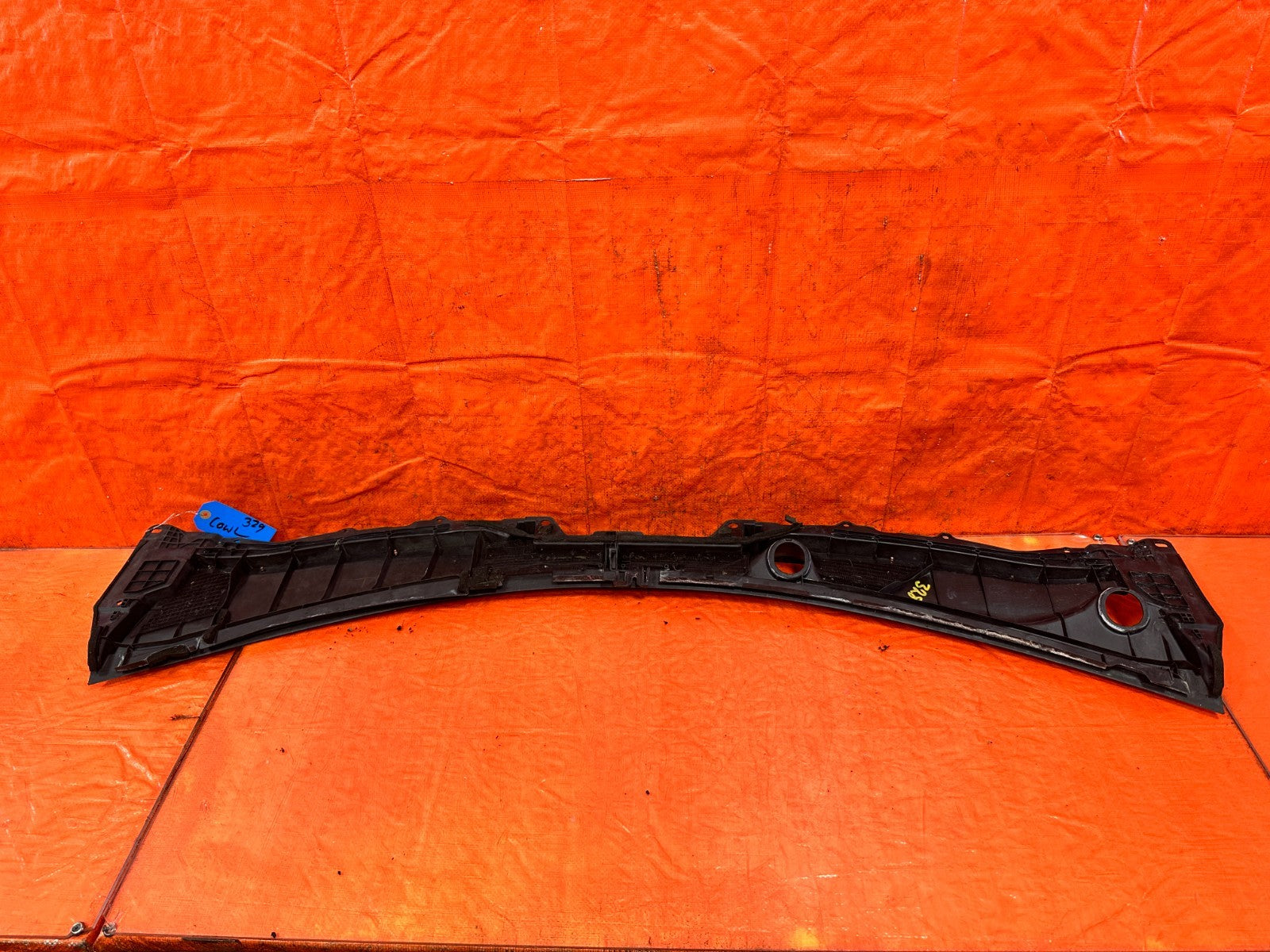 08 15 INFINITI G37 COUPE CONVERTIBLE WINDSHIELD WIPER COWL TRIM PLASTIC OEM 3299
