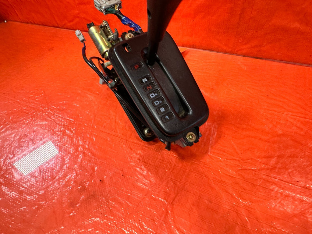 94 01 ACURA INTEGRA   AUTOMATIC MODEL   GEAR SHIFTER SELECTOR SELECT OEM #2684