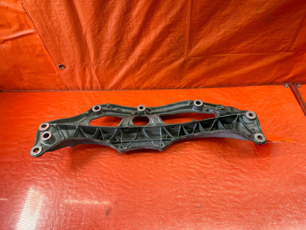 08 12 HONDA ACCORD SEDAN 2.4L FRONT SUB FRAME CROSS MEMBER ALUMINUM BRACKET #2396