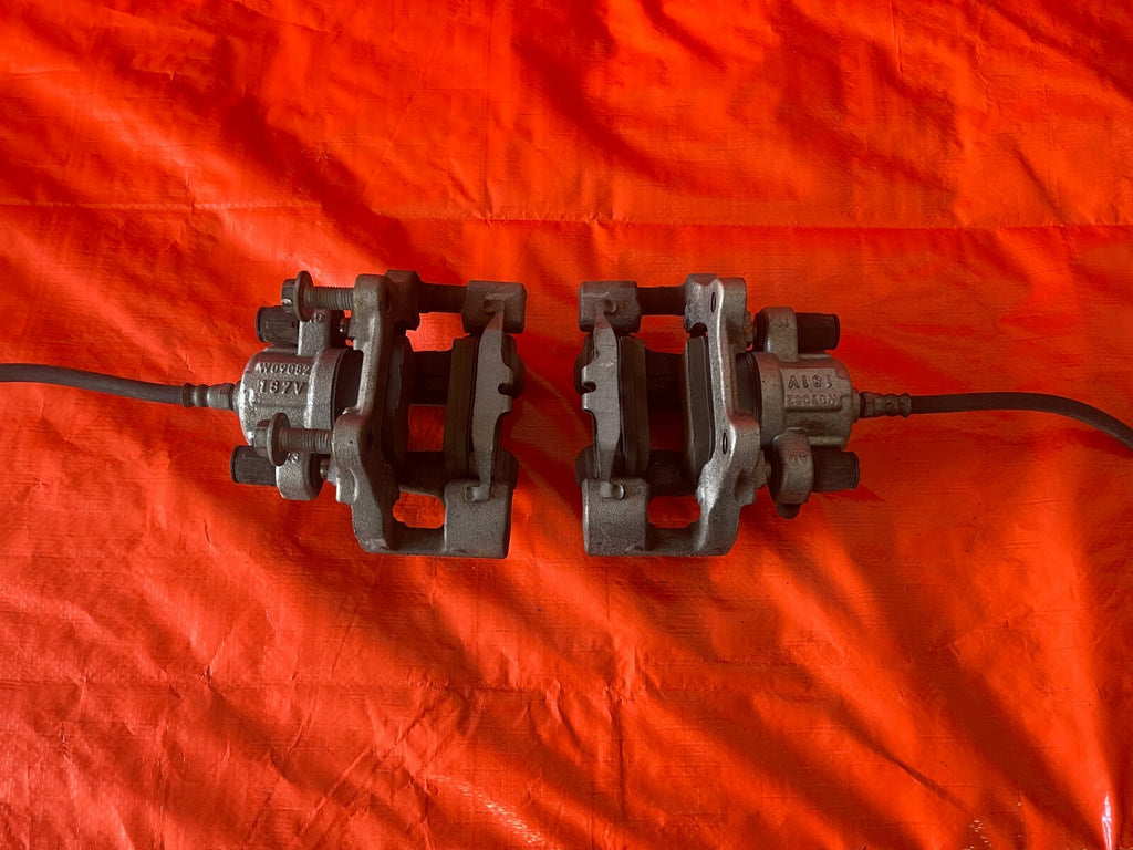 17 18 BMW 320i   REAR WHEEL DRIVE   BASE NON SPORT   REAR CALIPER SET LEFT RIGHT8