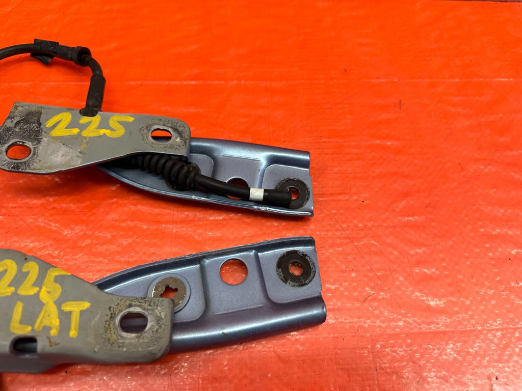 00 09 HONDA S2000   LEFT & RIGHT HOOD HINGES   W/ WIPER LINE   OEM FACTORY #2253