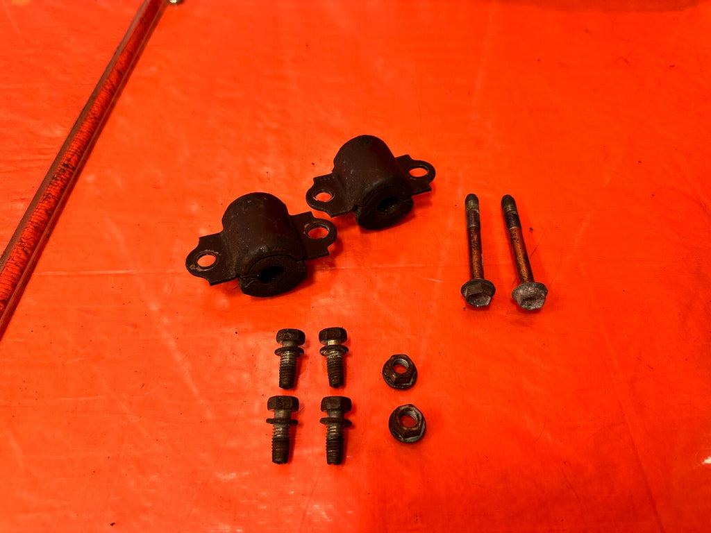 02 10 LEXUS SC430   REAR SWAY STABILIZER BRACKETS W/ BOLTS & BUSHINGS   OEM #2881