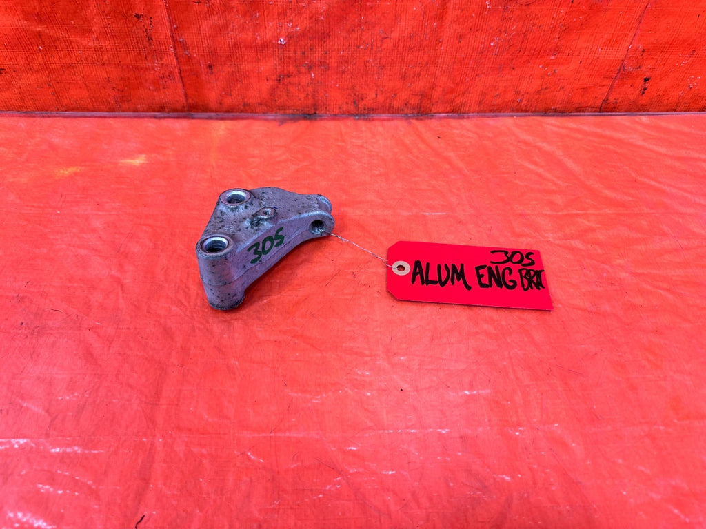 09 14 ACURA TSX   2.4L   K24Z3   PASSENGER RIGHT ALUMINUM ENGINE MOUNT BRACKET0