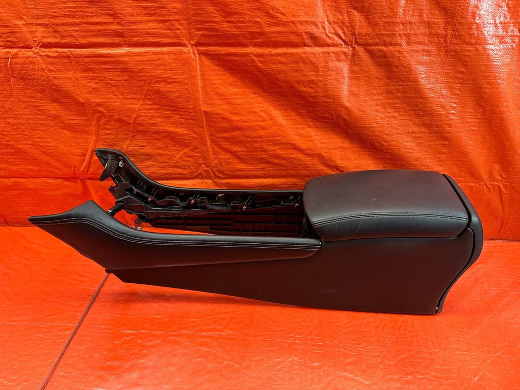 16 20 INFINITI Q50 / 17 20 Q60   ARM REST CENTER CONSOLE   OEM FACTORY OE #21510