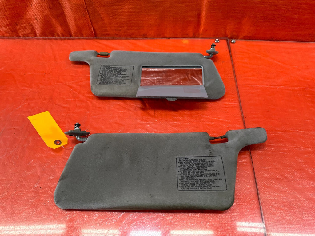 94 97 ACURA INTEGRA   LEFT AND RIGHT SUN VISORS PAIR SET   OEM FACTORY 22610