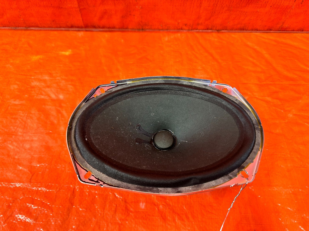 09 15 INFINITI G37 CONVERTIBLE   REAR BOSE SPEAKER   28157 JM20A   OEM 2781