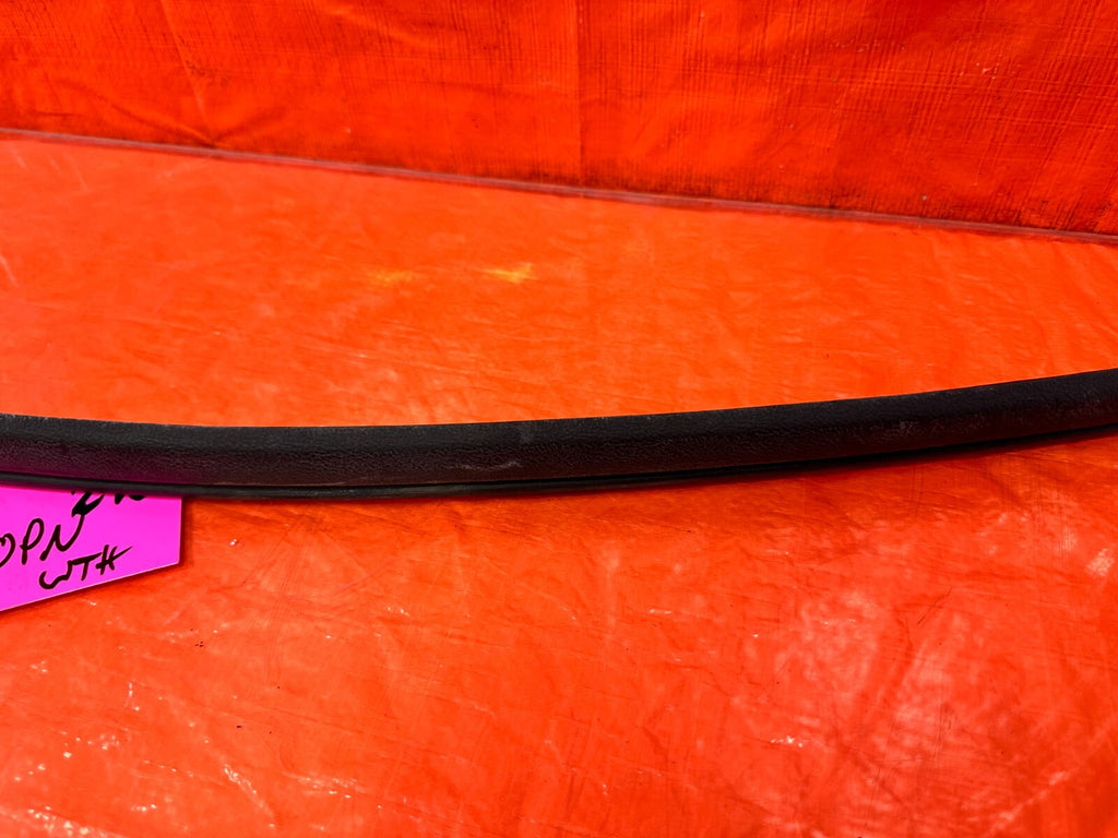 06 11 CIVIC 4D SEDAN   PASSENGER RIGHT REAR DOOR TO CHASSIS OPEN TRIM   OEM #7016