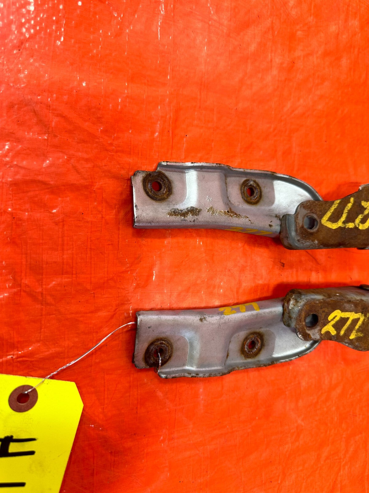 88 91 HONDA CRX & CIVIC HATCH   HOOD HINGE SET   LEFT AND RIGHT HINGES OEM #2774