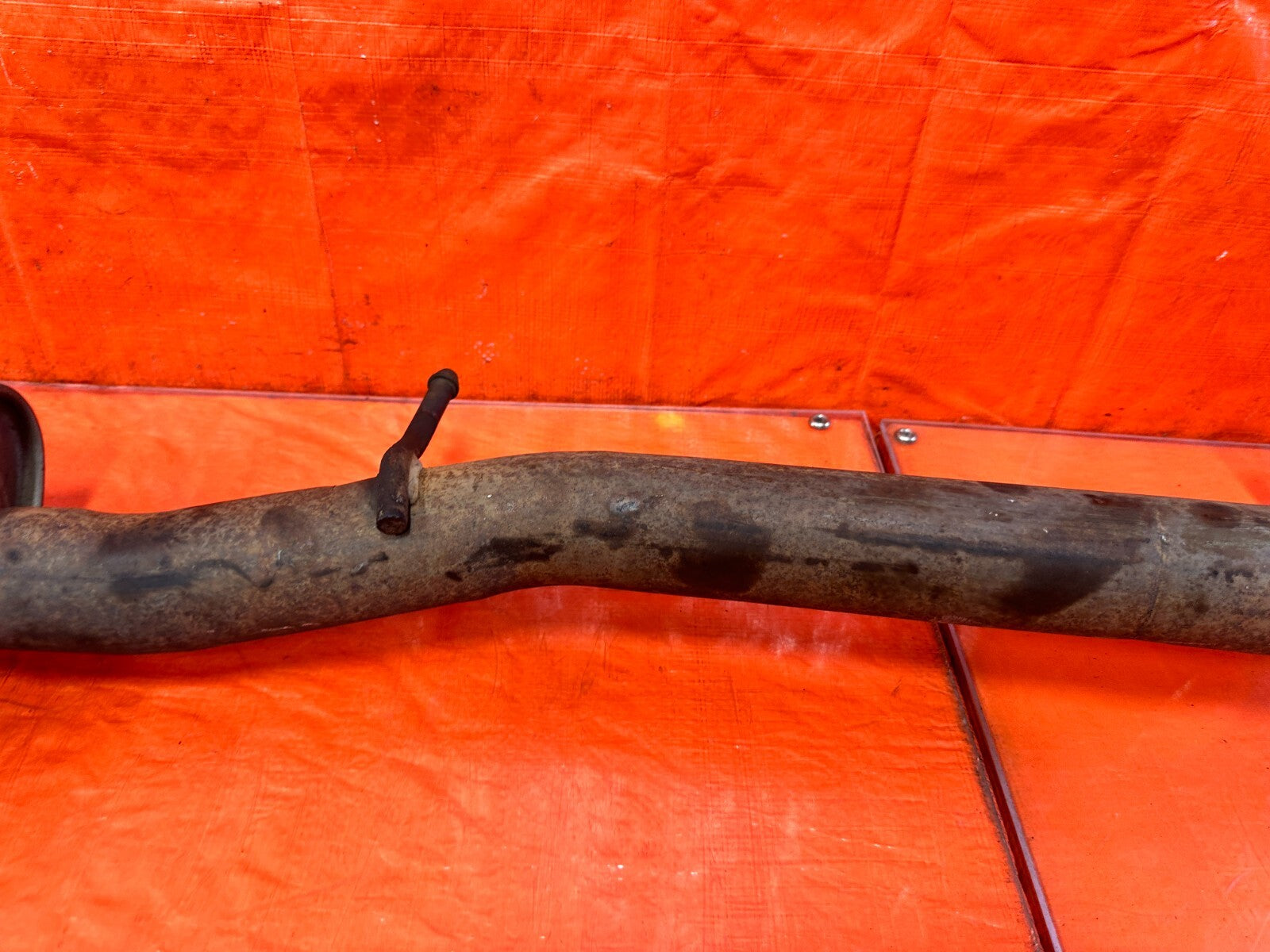 03 05 INFINITI G35 COUPE   CENTER EXHUAST MID PIPE W/ RESONATOR   OEM #2986