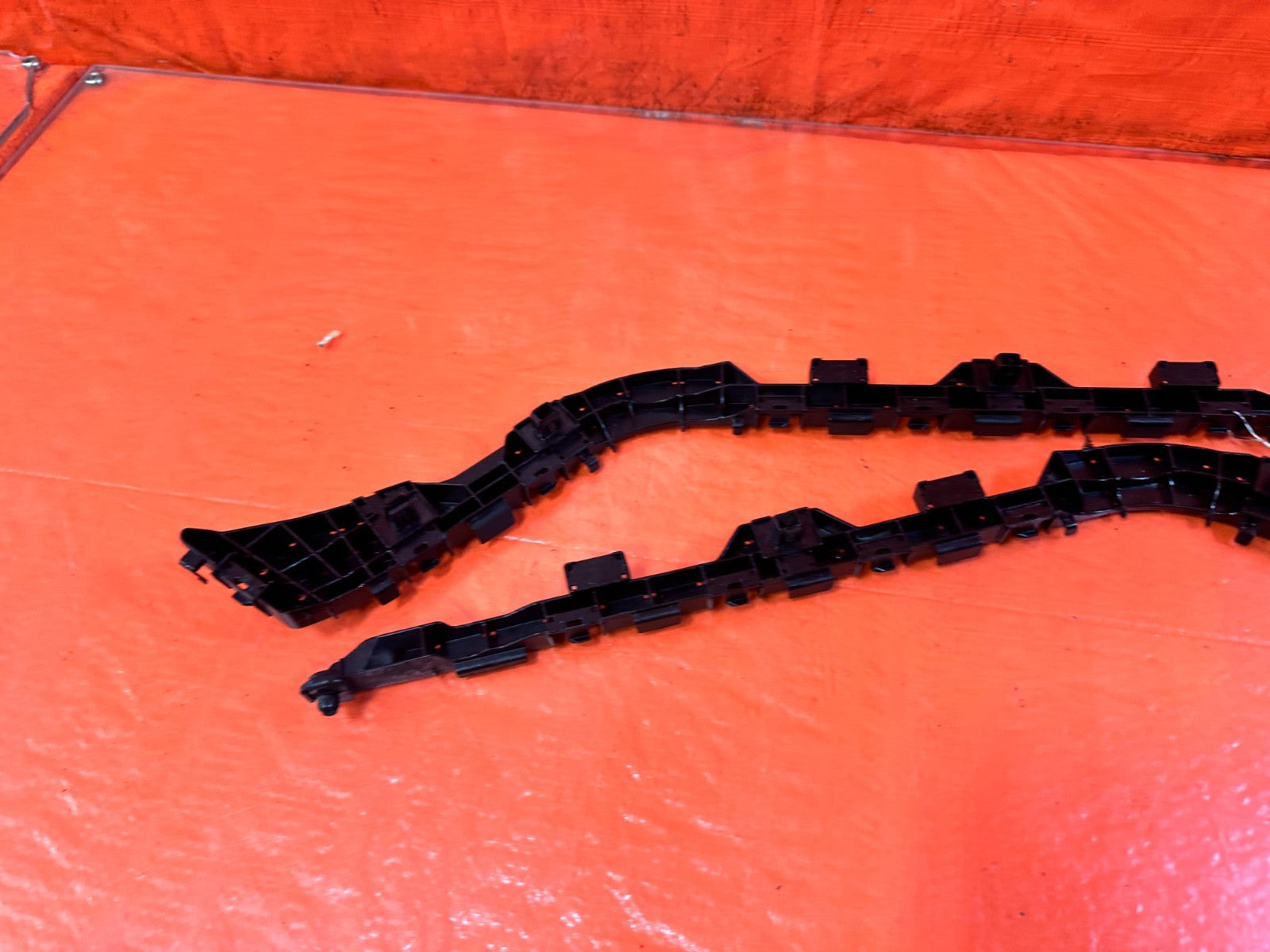 18 22 HONDA ACCORD 1.5L   LEFT AND RIGHT REAR BUMPER CLIPS RETAINERS OEM #32413