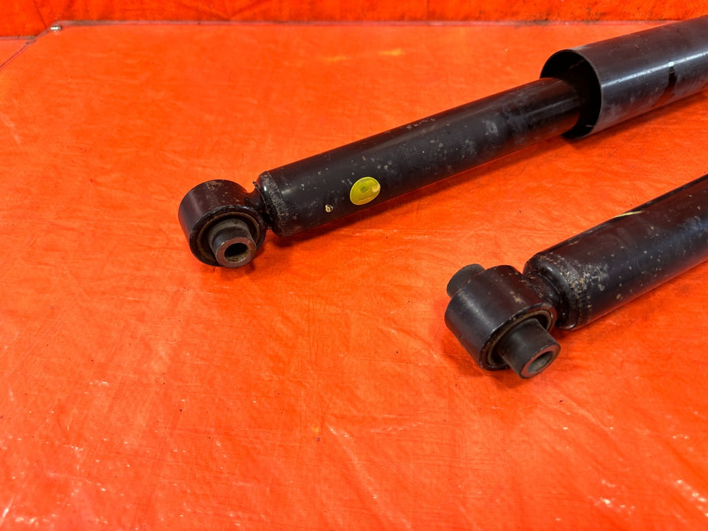 13 16 HYUNDAI GENESIS COUPE 3.8L   SPORT MODEL W/ BREMBO   REAR SHOCKS OEM 2991