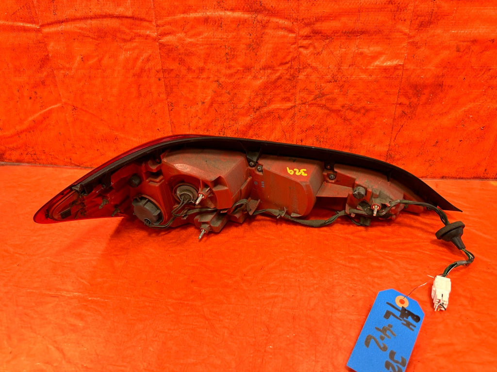 11 15 INFINITI G37 CONVERTIBLE   PASSENGER RIGHT TAIL LIGHT TAIL LAMP   OEM 3296