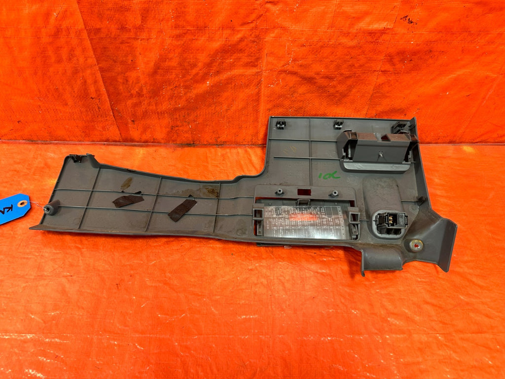 97 01 HONDA CR V CRV   UNDER STEERING COLUMN COVER KNEE TRIM PANEL COVER OEM 3005