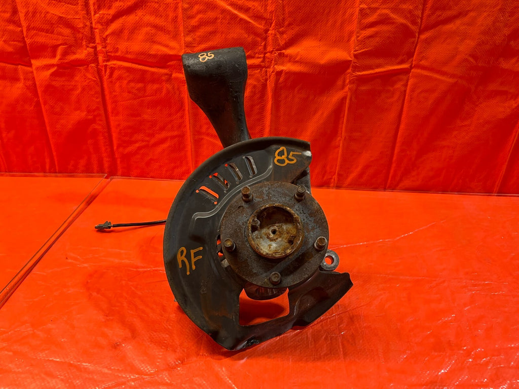 90 91 NISSAN 300ZX   PASSENGER RIGHT FRONT SPINDLE KNUCKLE HUB   W/ ABS WIRE OEM0