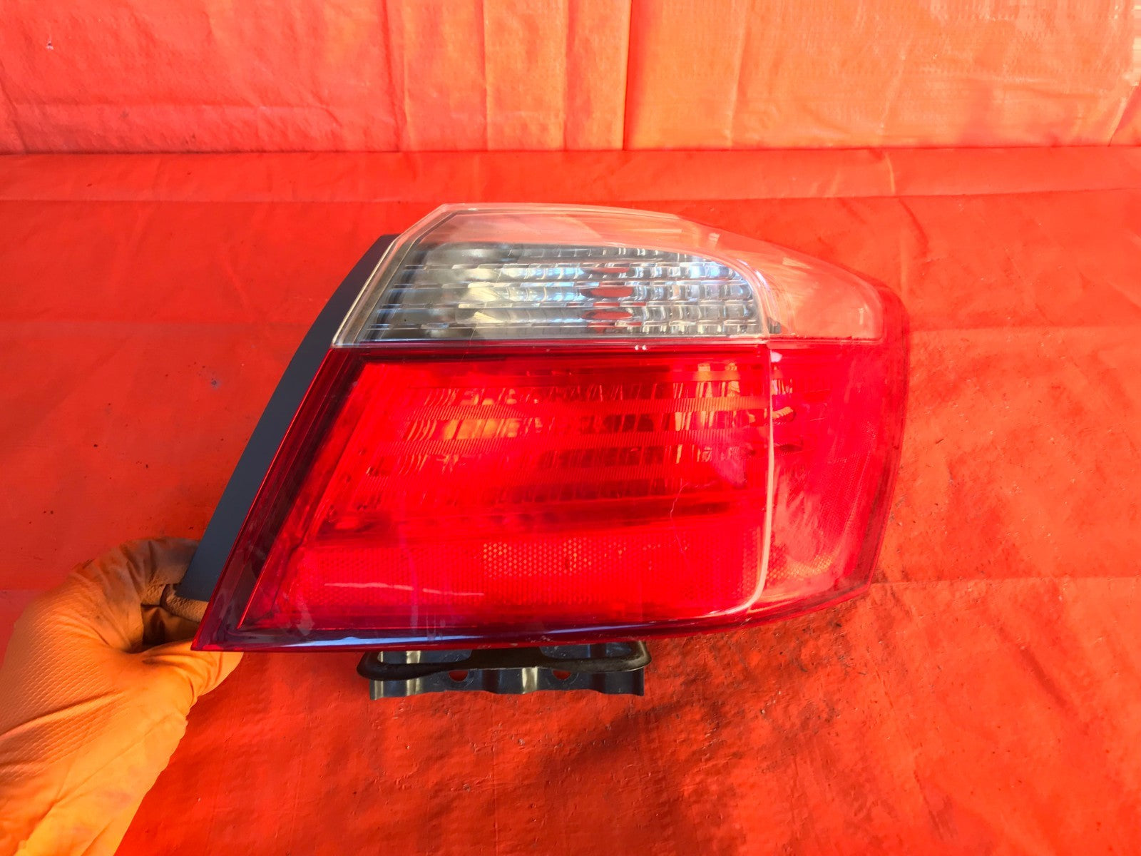 OEM 2014 2015 HONDA ACCORD SEDAN NON LED PASSENGER RIGHT OUTER TAIL LIGHT LAMP0