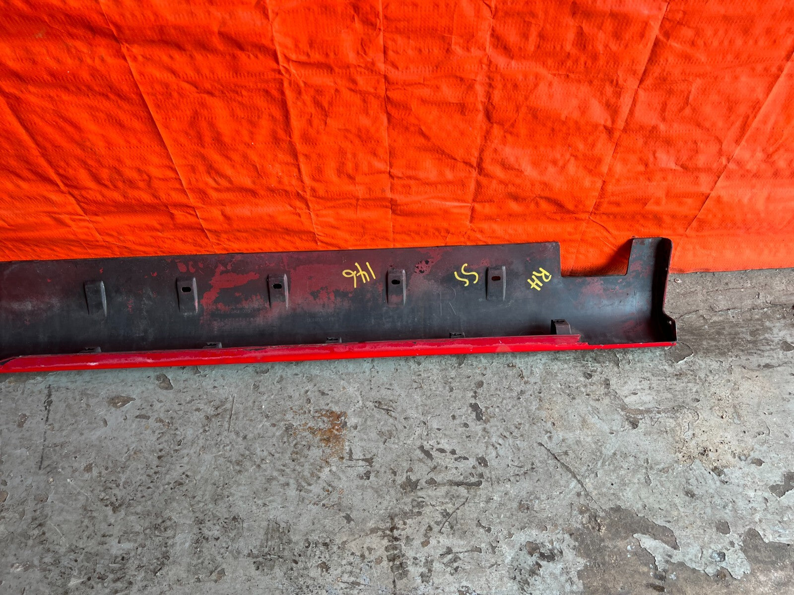 93 97 HONDA DEL SOL   SIDE SKIRT ROCKER MOLDING TRIM   RIGHT SIDE   OEM #1469