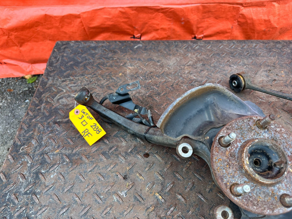 02 10 LEXUS SC430 PASSENGER RIGHT FRONT SPINDLE KNUCKLE HUB W/ ALL ARMS OEM #2885