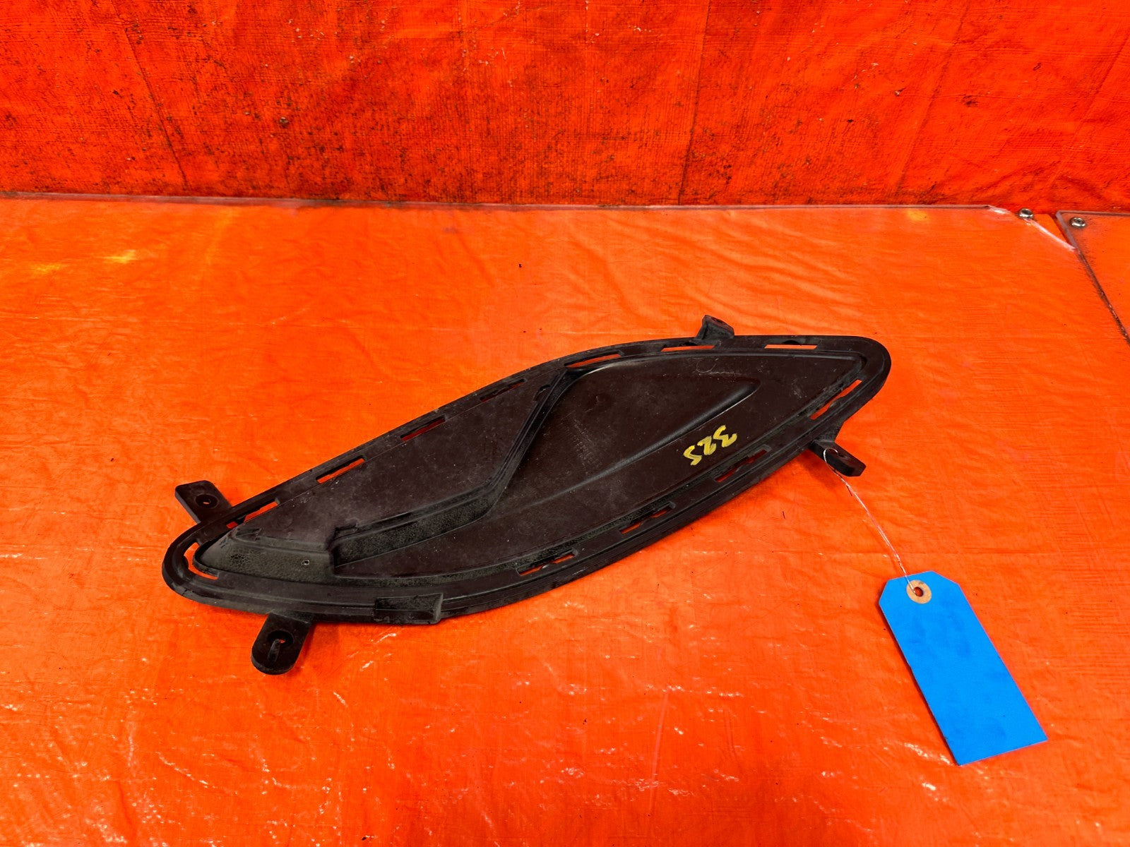 12 14 HYUNDAI GENESIS COUPE BK2 2.0L   LEFT FOG LISGHT COVER 86551 2M320 OEM 3255
