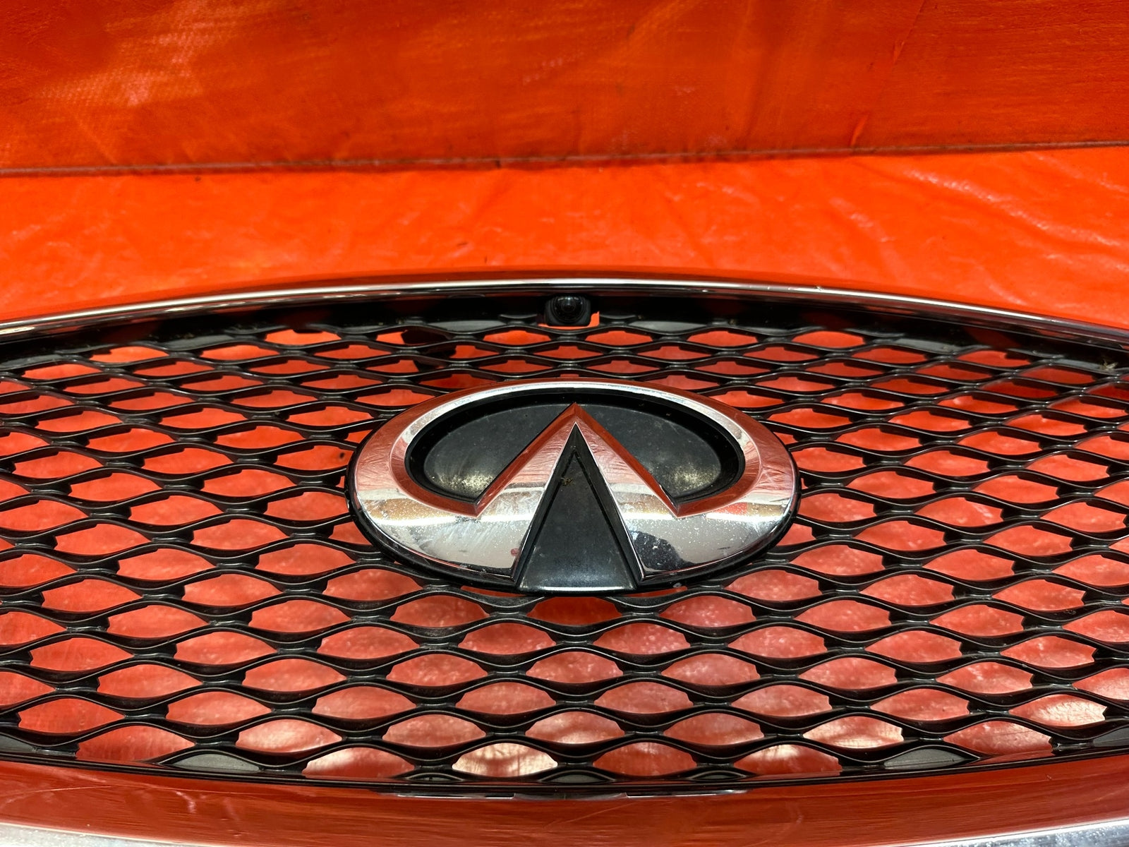 14 17 INFINITI Q50 FRONT GRILLE 100% COMPLETE W/ FRONT CAMERA   OEM FACTORY #21511