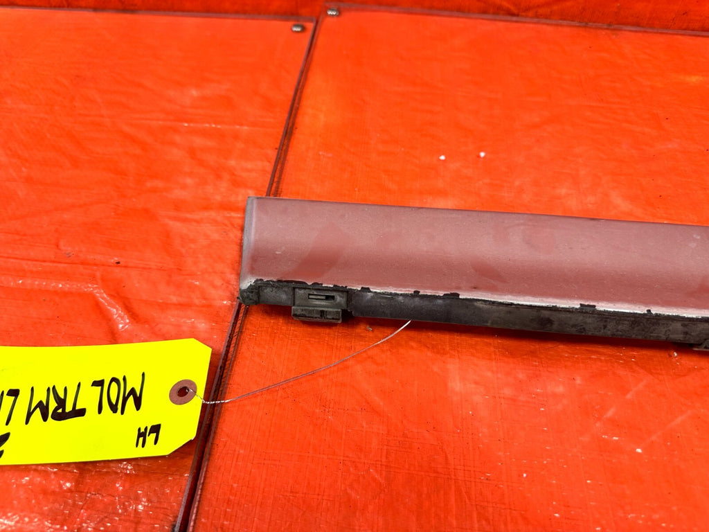 88 89 HONDA CRX   LEFT   LOWER DOOR MOLDING TRIM INSERT LINER LINING OEM #27711