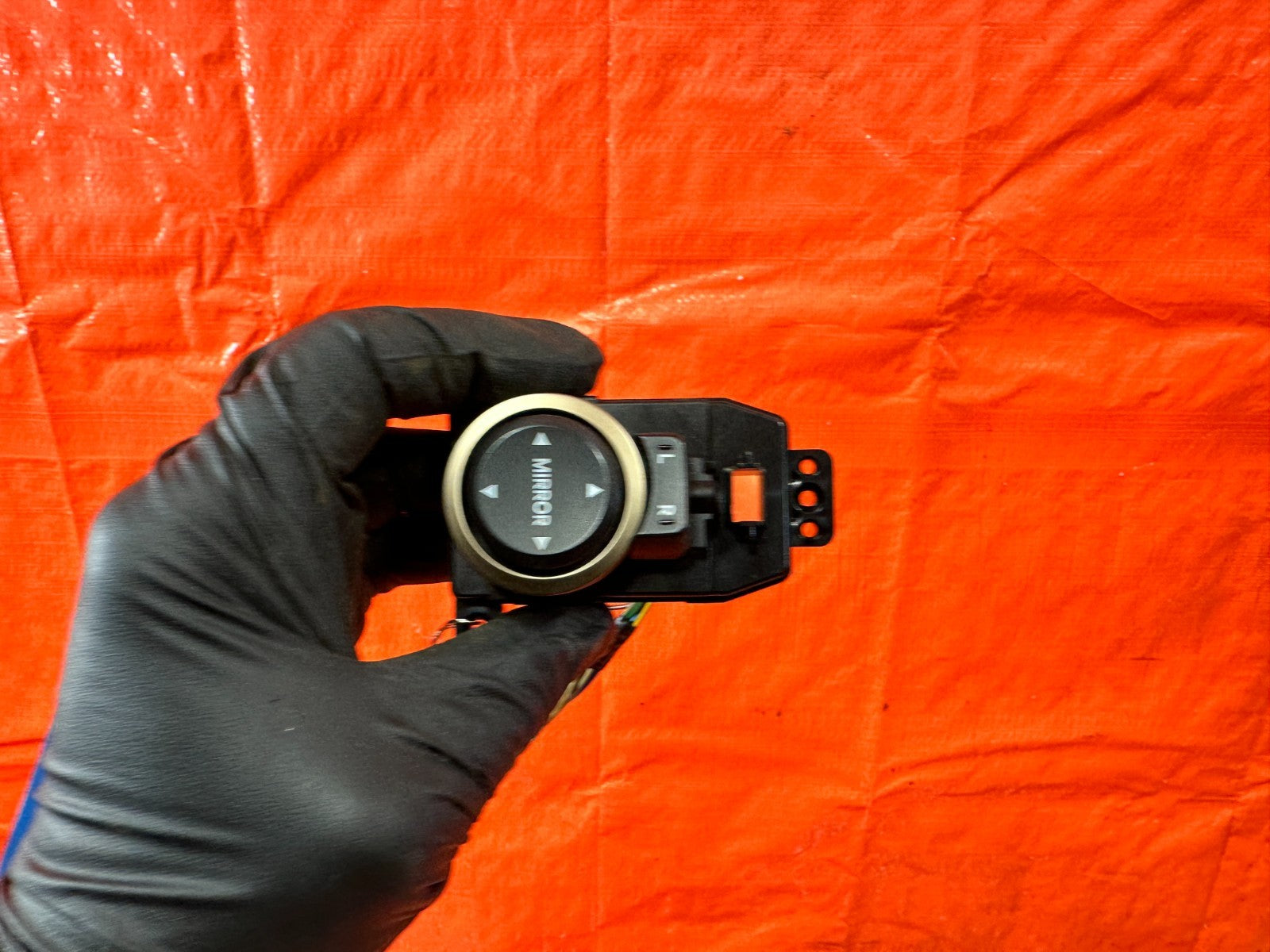 13 16 HYUNDAI GENESIS COUPE   POWER MIRROR CONTROL SWITCH BUTTON   OEM #3182