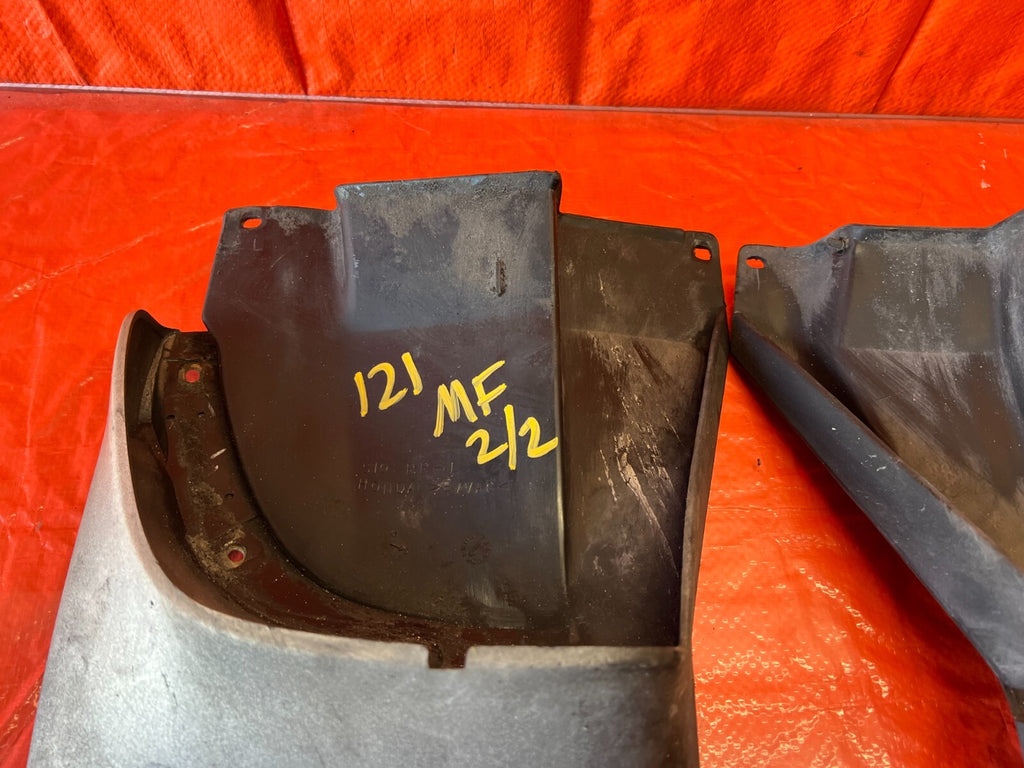 97 01 HONDA CR V CRV   REAR   LEFT & RIGHT   MUD FLAP SET FLAPS OEM FACTORY #12110