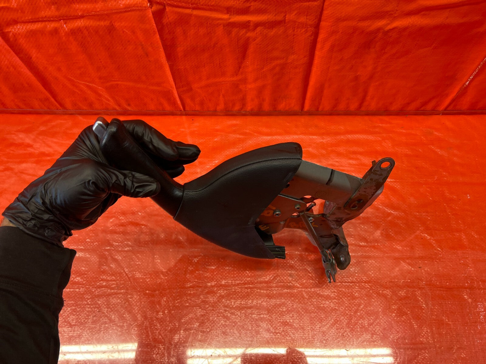 07 08 ACURA TL TYPE S   EMERGENCY / PARKING BRAKE HANDLE GRIP LEVER   OEM OE #879