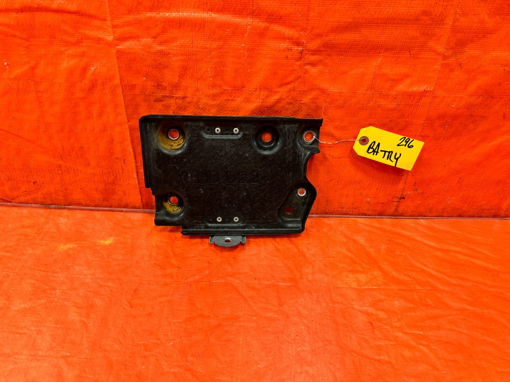 14 20 INFINITI Q50 / 17 20 Q60   BATTERY TRAY   64866 4GF0A   OEM #2960