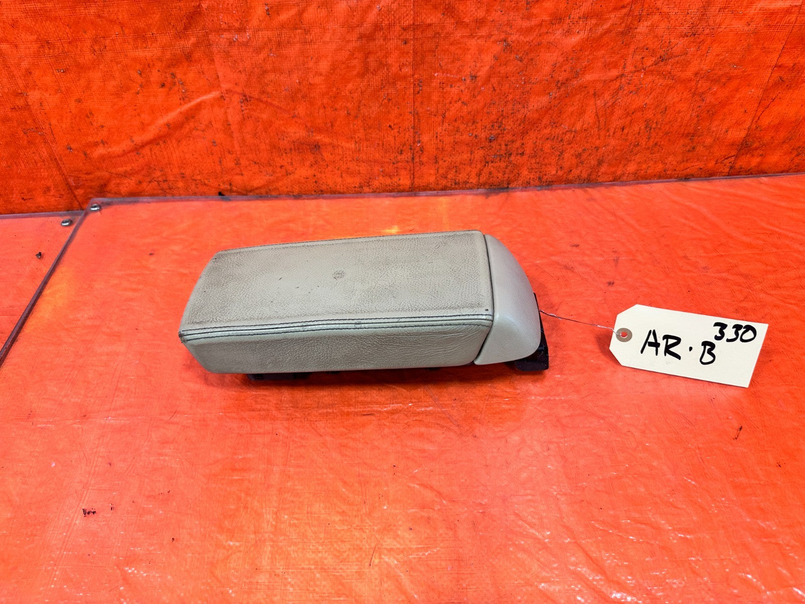 04 08 ACURA TSX CENTER CONSOLE LID TAN LEATHER ARMREST ARM REST OEM #3300