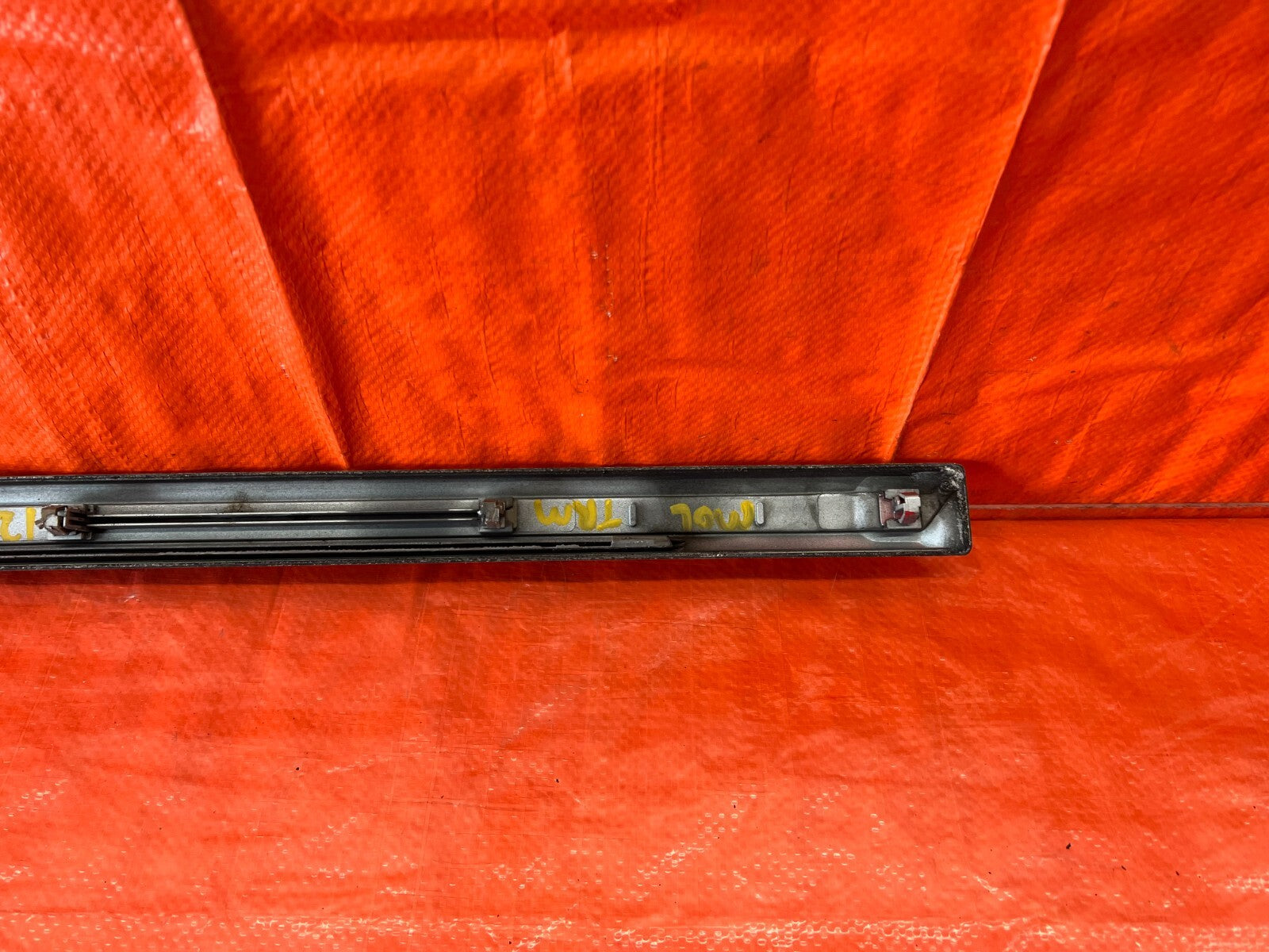 96 00 HONDA CIVIC COUPE & HATCH DOOR MOLDING IMPACT STRIP   RIGHT SIDE   OEM 12510