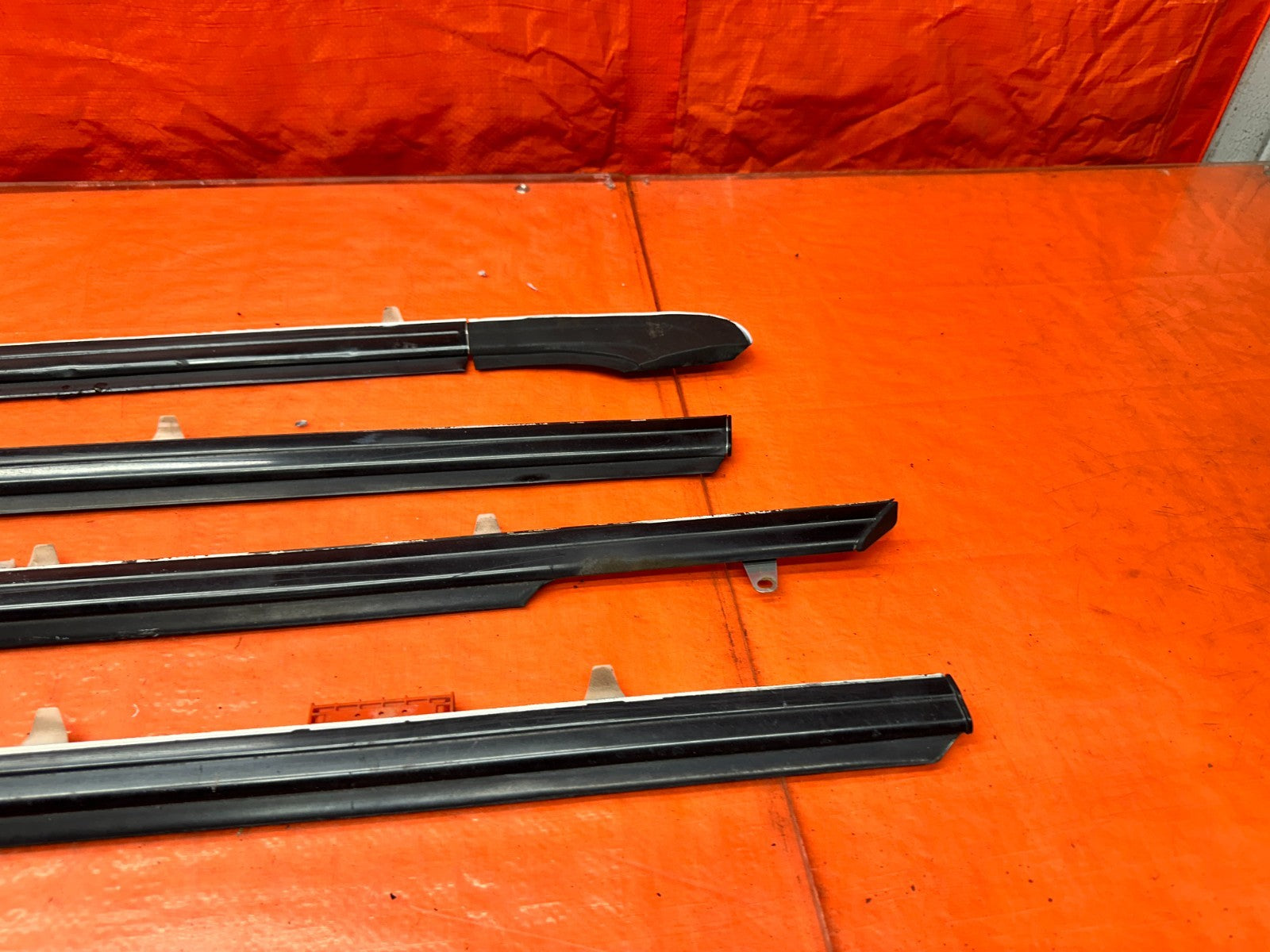 94-01 ACURA INTEGRA 4D 1.8L DOOR WINDOW GLASS TRIM DRIP RETAINER SET OF 4 #3415