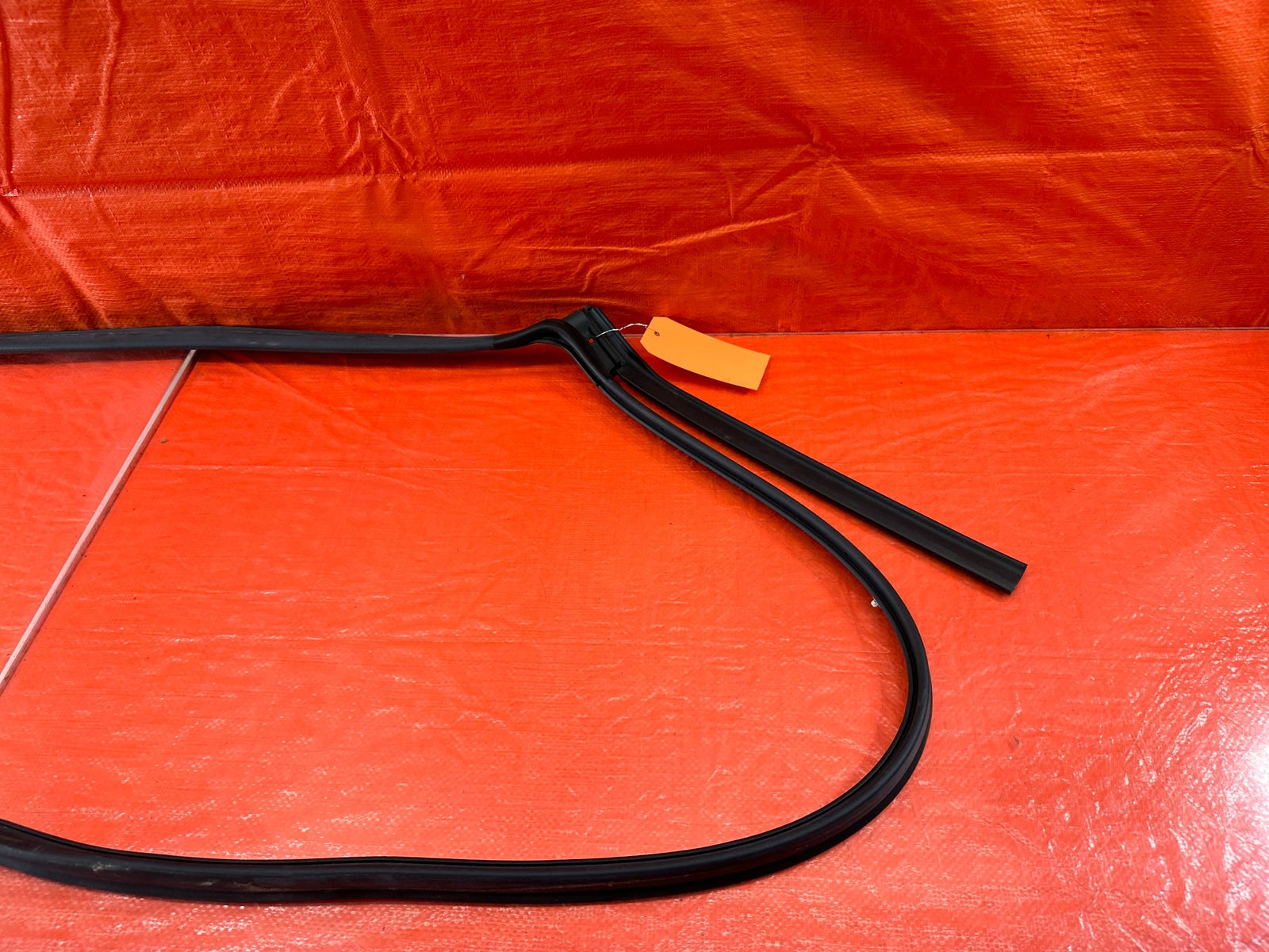 14 20 INFINITI Q50   DRIVER LEFT REAR DOOR WEATHER STRIP TRIM GASKET   OEM 2225