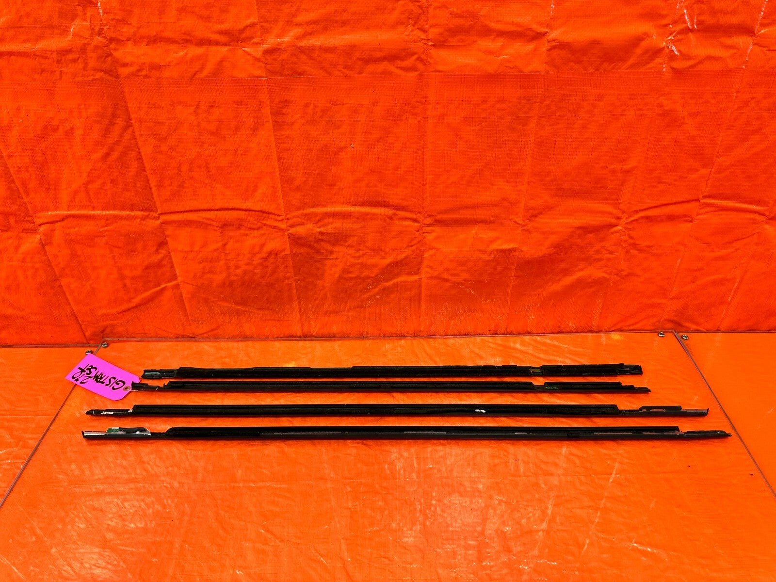 06 11 CIVIC 4D SEDAN   EXTERIOR DOOR WINDOW GLASS TRIM SET LEFT RIGHT   OEM #2709