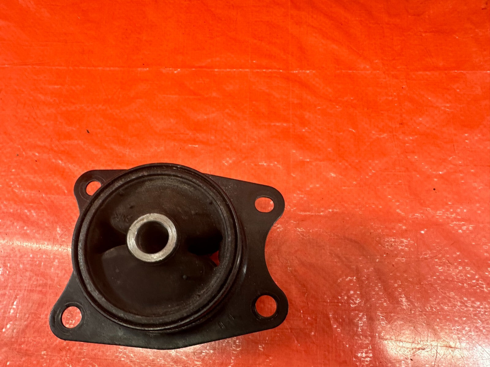 00 05 HONDA S2000   DIFFERENTIAL CARRIER PUMPKIN   RIGHT RUBBER MOUNT   OEM #2252