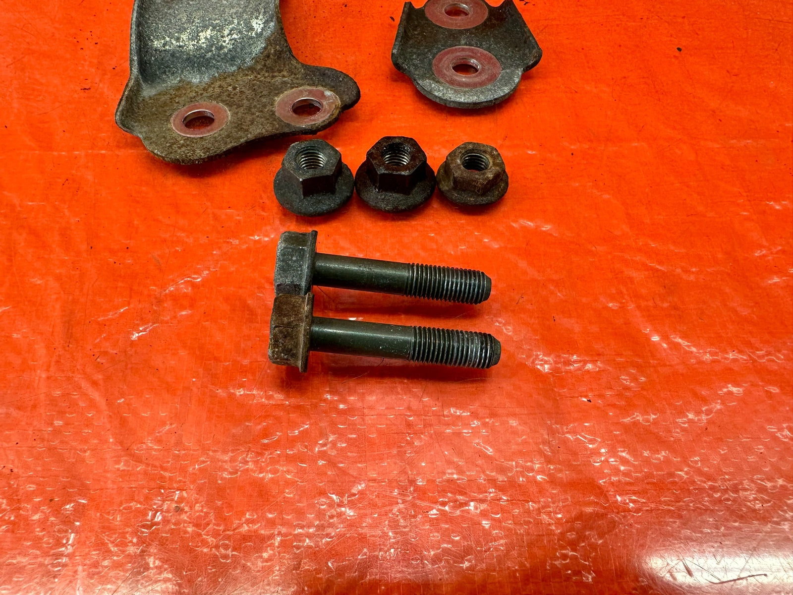 02 06 ACURA RSX   POWER STEERING RACK   BRACKET BOLTS & NUTS HARDWARE   OEM #2114
