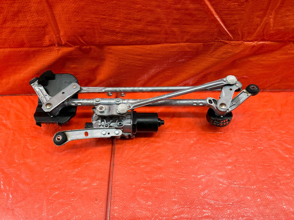 14 20 INFINITI Q50 & 17 20 Q60   WINDSHIELD WIPER MOTOR W/ LINKAGE   OEM #2008