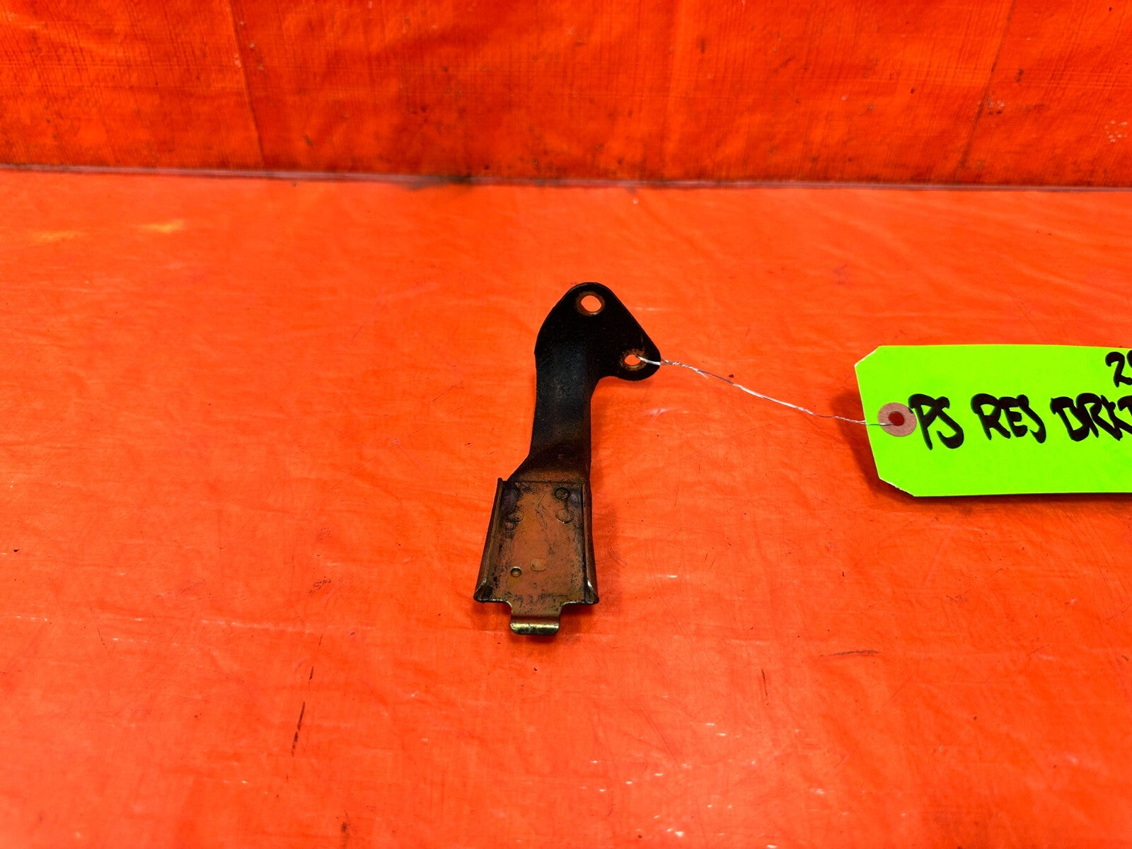 93 97 HONDA DEL SOL POWER STEERING RESERVOIR TANK BOTTLE MOUNTING BRACKET OEM 951