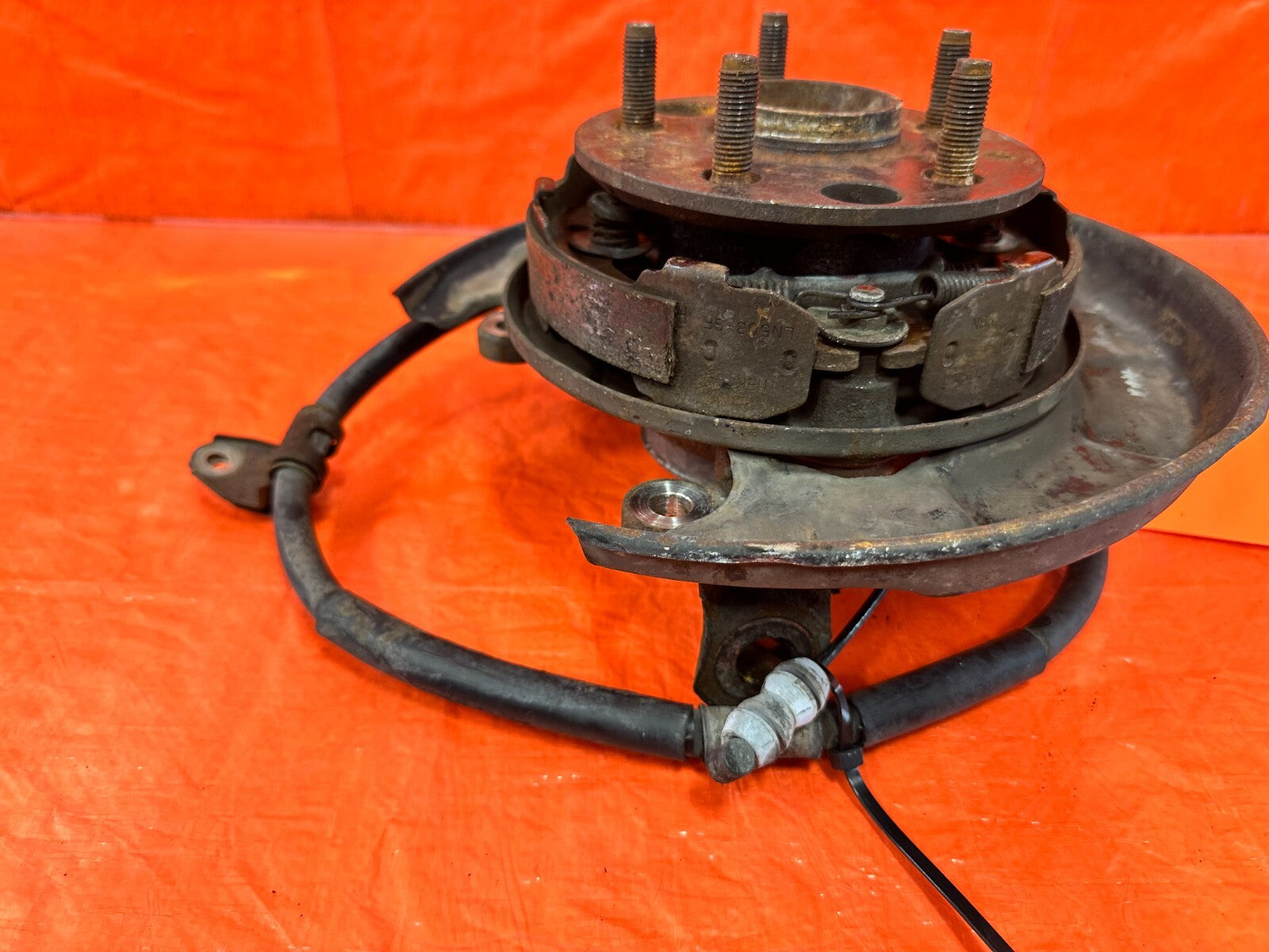 92 00 LEXUS SC300   DRIVER LEFT REAR   SPINDLE KNUCKLE HUB   OEM FACTORY #2765