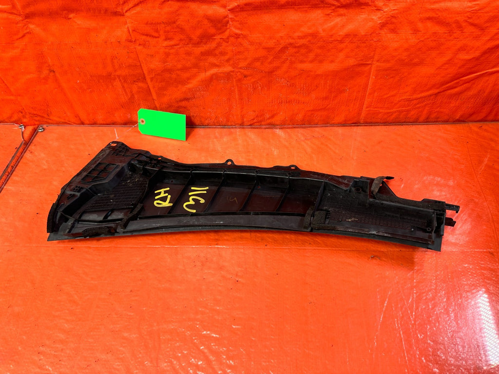 08 15 INFINITI G37 & Q60    2D COUPE   PASSENGER RIGHT WIPER COWL TRIM OEM #3115