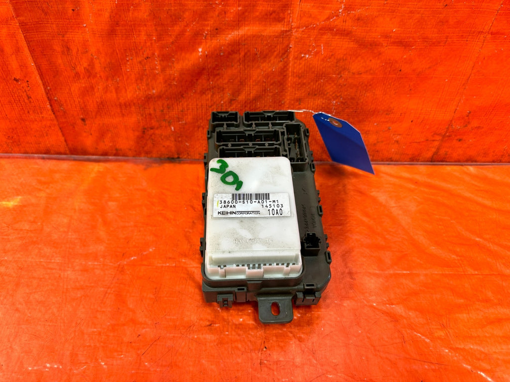 97 01 HONDA CR V CRV   INTERIOR UNDER DASHBOARD   FUSE BOX PANEL OEM FACTORY 3012