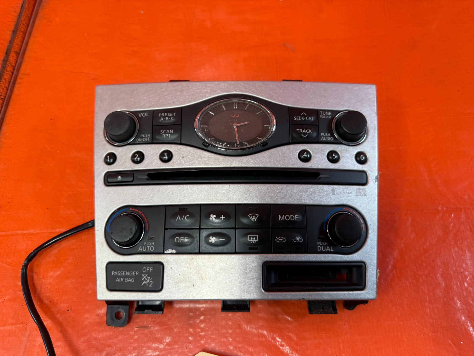 08 09 INFINITI G37 2D COUPE   RADIO AND CLIMATE CONTROL W/ BEZEL   OEM #3281