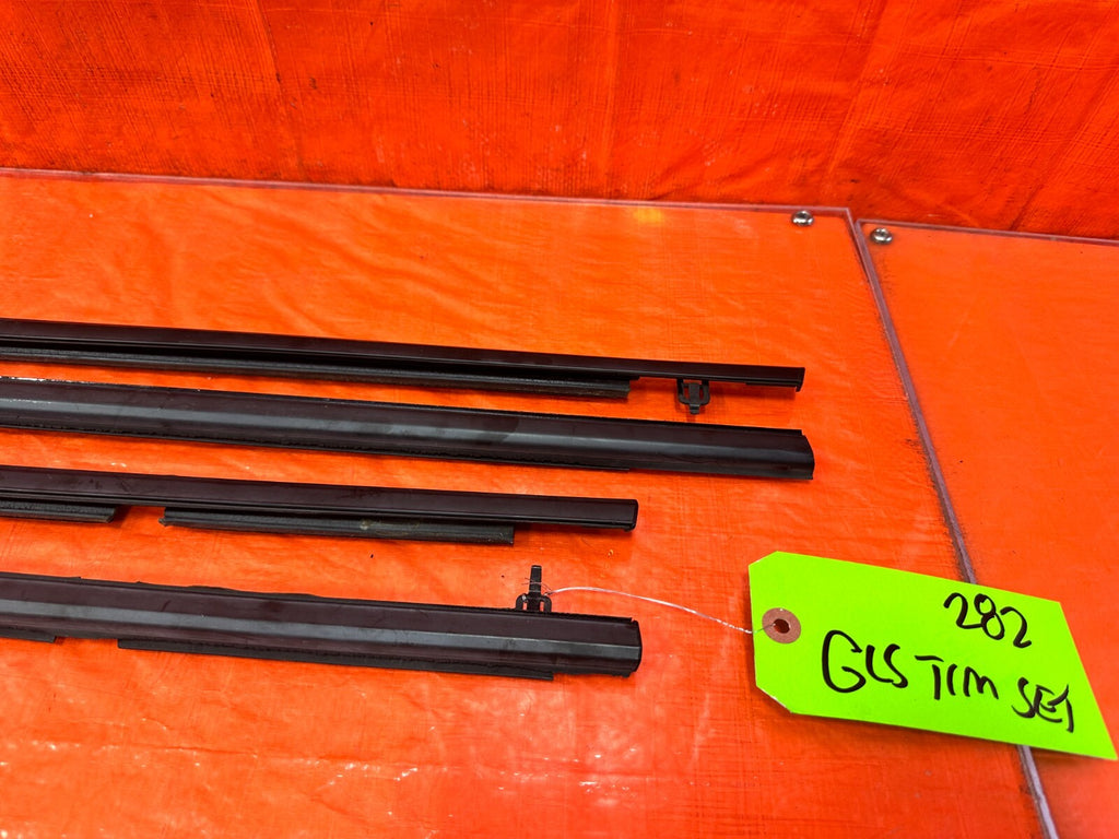 06 11 CIVIC 4D SEDAN   EXTERIOR DOOR WINDOW GLASS TRIM SET LEFT RIGHT   OEM #2821