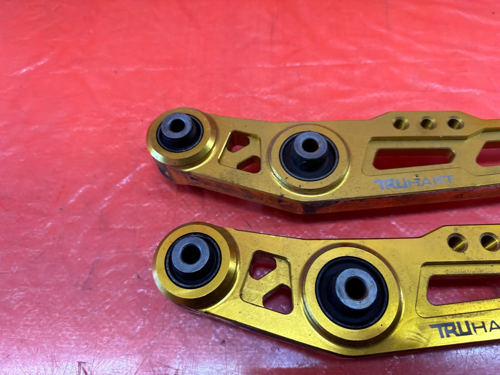 92 94 HONDA CIVIC   TRUHART REAR LOWER CONTROL ARMS   LEFT & RIGHT   GOLD   #2355