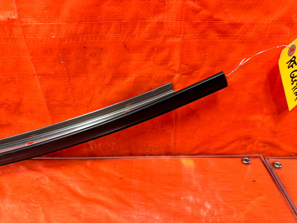13 20 SUBARU BRZ   PASSENGER RIGHT UPPER A PILLAR WEATHER STRIP BRACKET OEM #2922