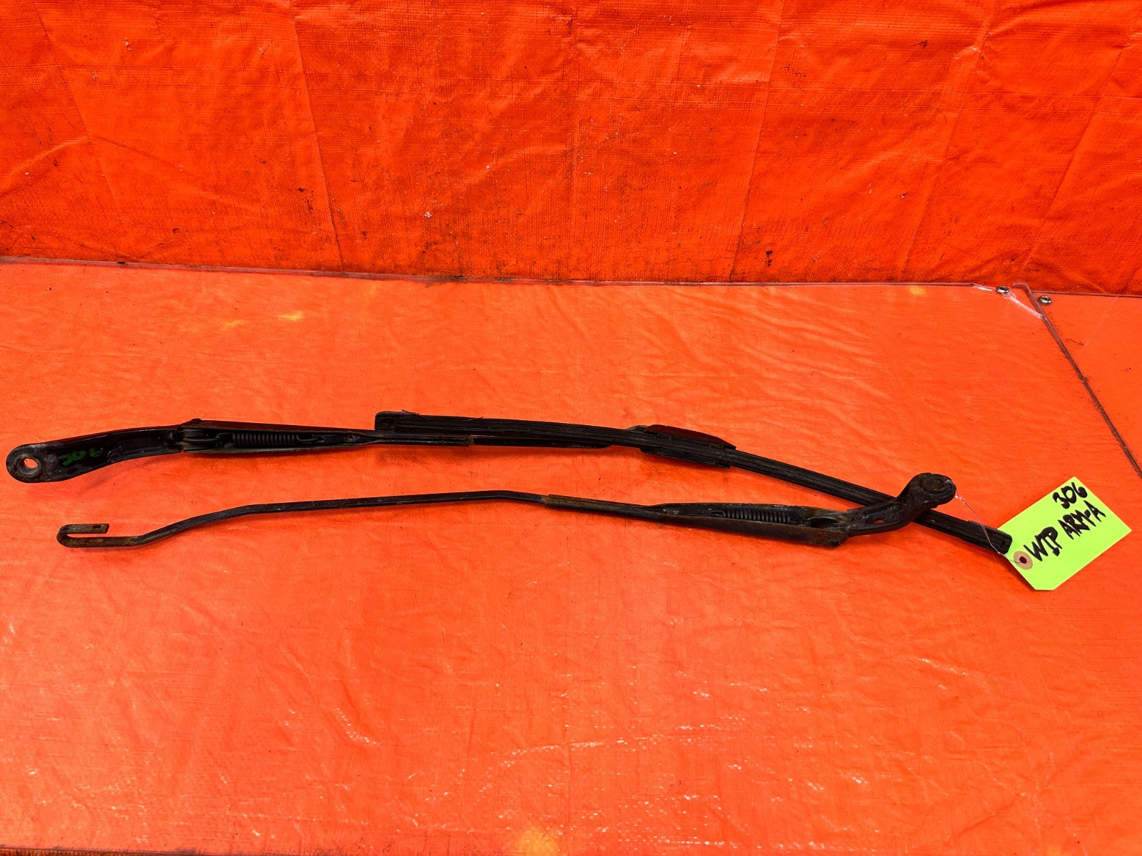 02 05 HONDA CIVIC SI EP3 HATCH   WINDSHIELD WIPER ARMS LEFT & RIGHT ARMS OEM 3065